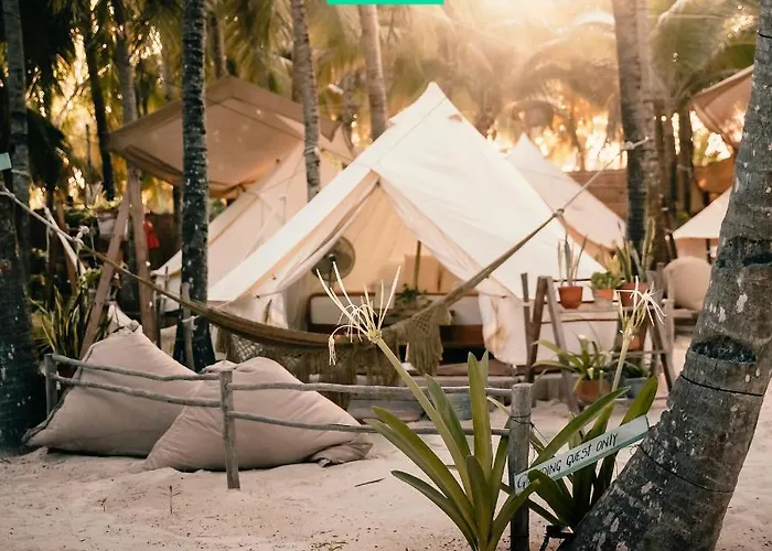 Cinco Hotel *